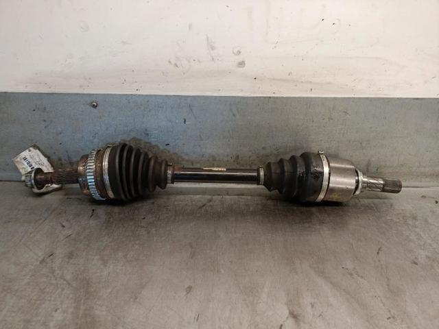 Semieje delantero izquierdo 7711368647 RENAULT