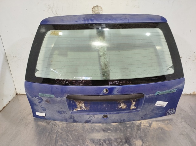Precio del repuesto Puerta de maletero Punto I hatchback