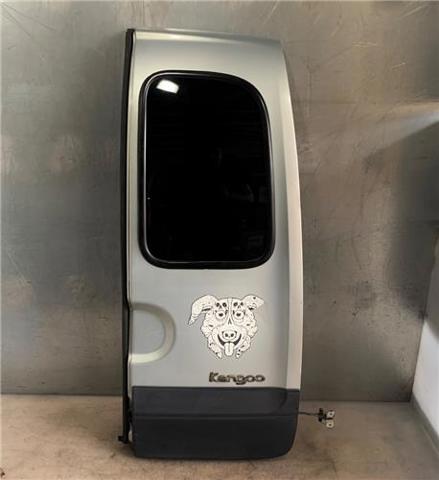 RENAULT 7751468944 Puerta trasera derecha batiente de furgoneta comprar Barcelona