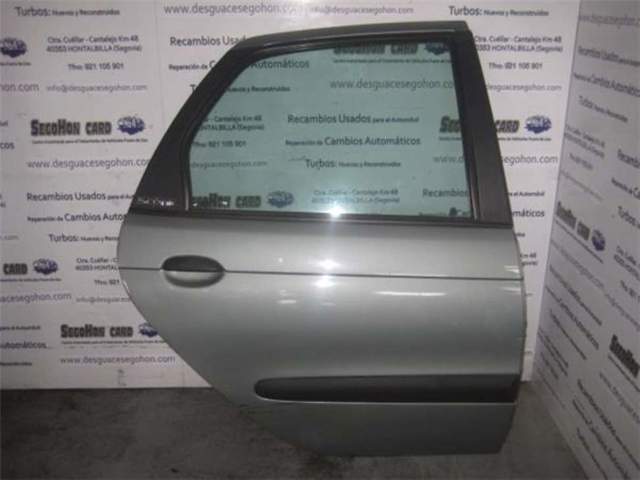 Puerta trasera derecha 7751472140 Renault (RVI)