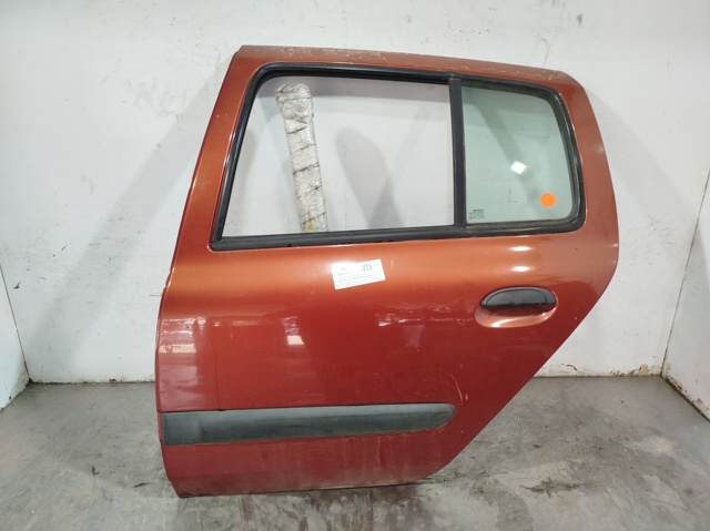 Puertas Renault Clio SYMBOL LB0, LB1, LB2 segundo mano