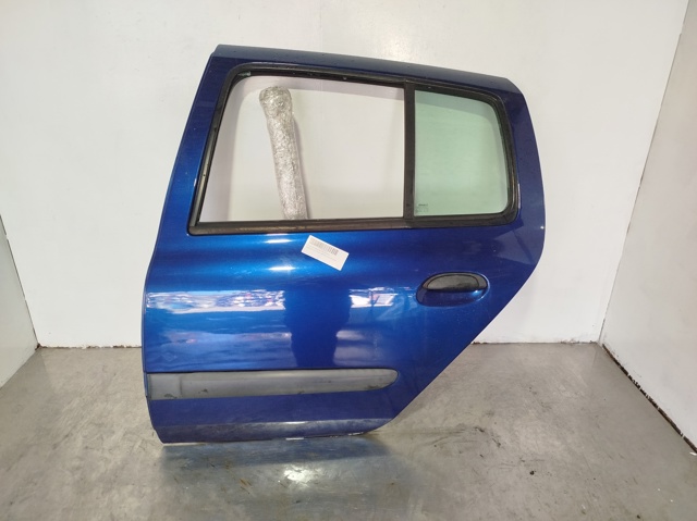 Comprar Puerta delantera derecha Renault Clio SYMBOL sedán usado