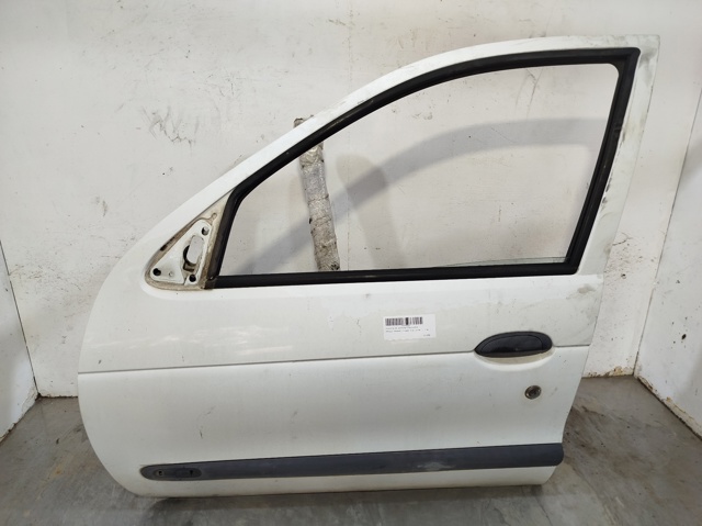 Precio del repuesto Puerta del conductor Megane I sedán