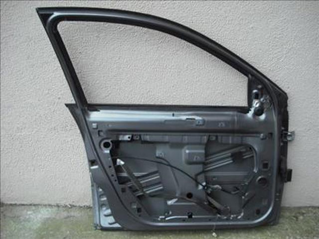 7751473728 RENAULT Puerta delantera izquierda  comprar en Lleida