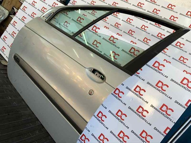 Precio del repuesto Puerta del conductor Megane  monovolumen