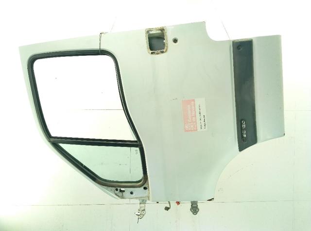 7751474636 RENAULT Puerta delantera izquierda  en stock Huelva