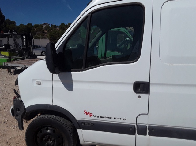 RENAULT 7751474636 Puerta delantera izquierda  en stock Valencia