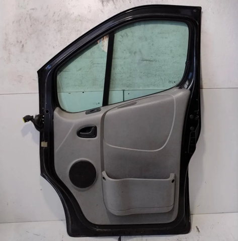 7751478601 Puerta delantera derecha  disponible Utrera