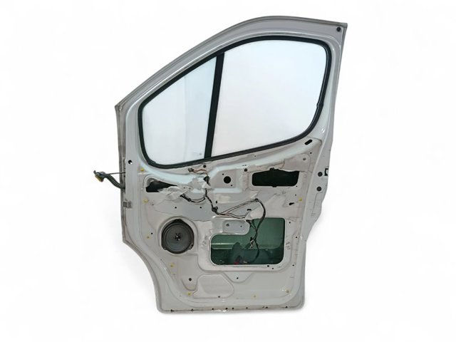 7751478601 RENAULT Puerta delantera derecha  en stock Huelva
