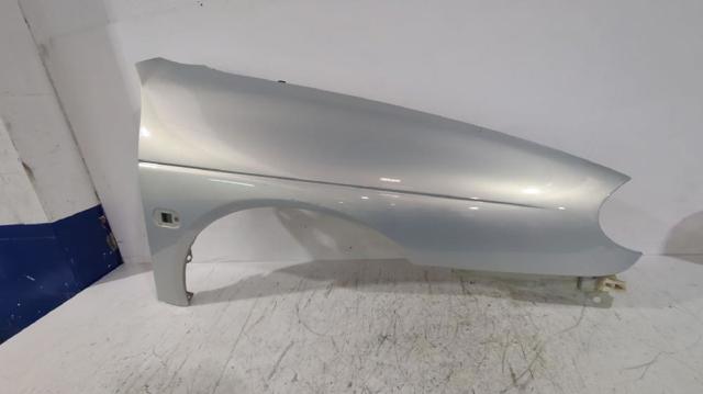 Aleta delantera derecha 7751675003 RENAULT