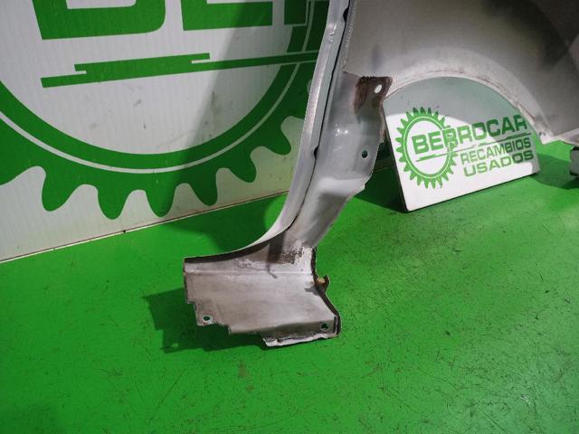 RENAULT 7751691052 Aleta delantera izquierda  en stock Terrassa