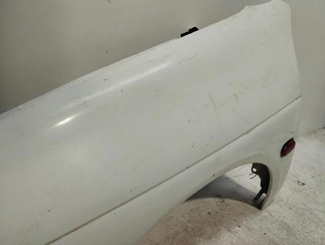 RENAULT 7751696568 Aleta delantera izquierda  en stock Terrassa