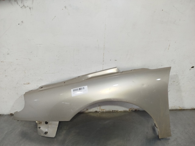 Precio del repuesto Aleta delantera izquierda Laguna I hatchback