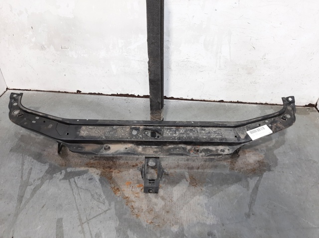 Soporte de radiador superior (panel de montaje para foco) 7751702434 Renault (RVI)