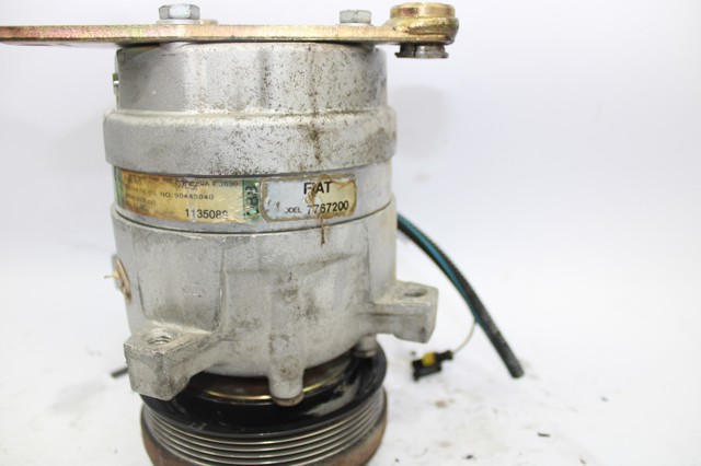 7767200 Compresor de aire acondicionado  en stock Sabadell