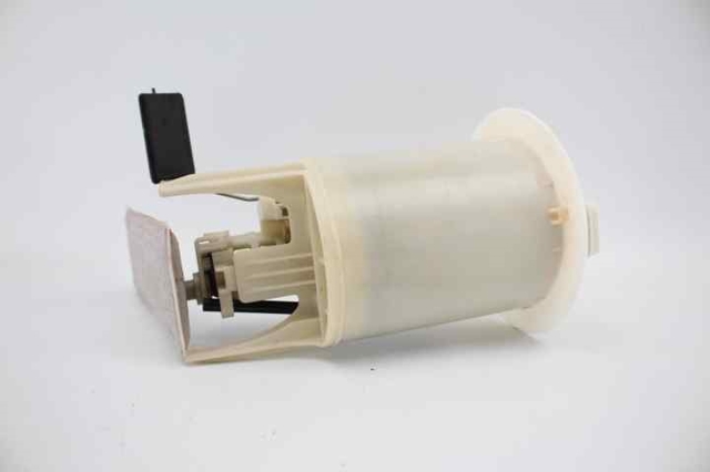 TOYOTA 777040D070 Módulo de bomba de combustible con sensor de nivel de combustible  disponible Lugo