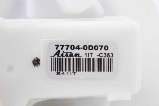 TOYOTA 777040D070 Módulo de bomba de combustible con sensor de nivel de combustible  comprar en Ponferrada