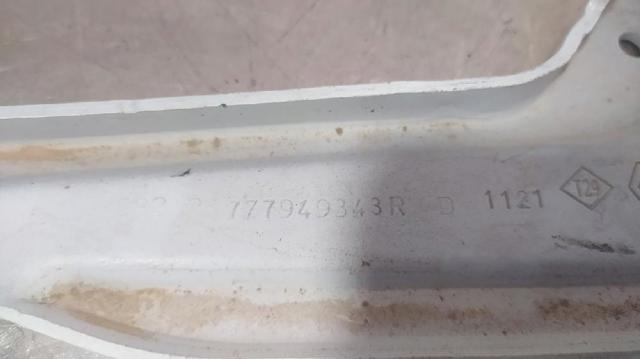 777949343R RENAULT Rodillo superior derecho de puerta corrediza  en stock Gandía