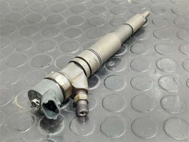 7785985 Inyector de combustible  disponible Utrera