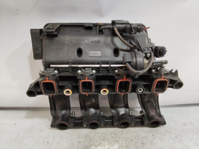 7787318 BMW Colector de admisión  disponible Alicante