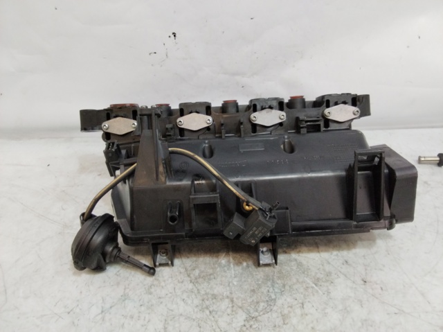 7795393 BMW Colector de admisión  comprar en Oviedo