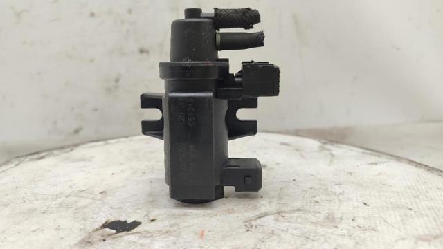 BMW 7796634 Válvula solenoide de control de presión de sobrealimentación  en stock Terrassa