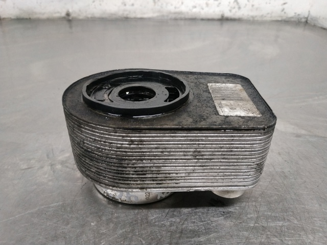 779744 Radiador de aceite debajo del filtro  comprar en Reus