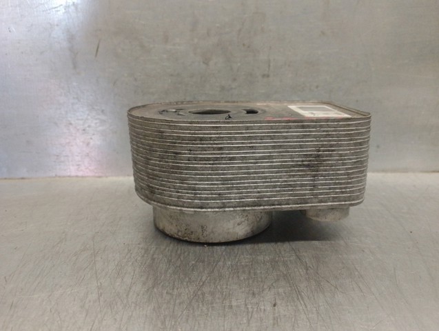 779744C Radiador de aceite debajo del filtro  en stock Sabadell
