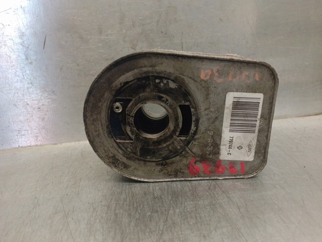 779744C RENAULT Radiador de aceite debajo del filtro comprar Alcalá