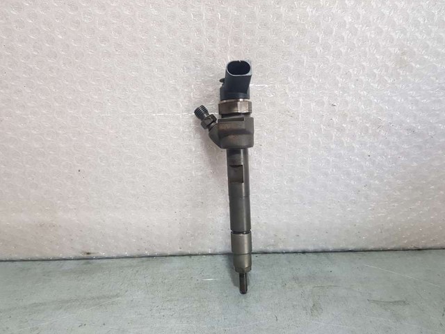 7798446 BMW Inyector de combustible  disponible Alicante