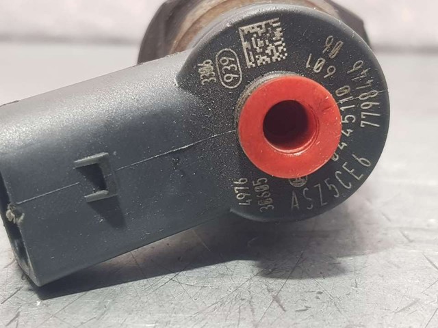 7798446 BMW Inyector de combustible  comprar en Oviedo