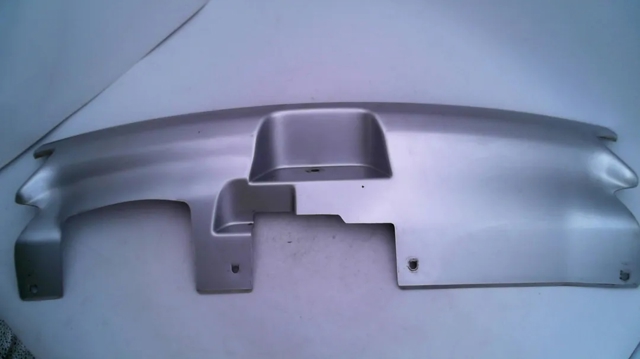 Rejilla de radiador Peugeot 306  (7B)