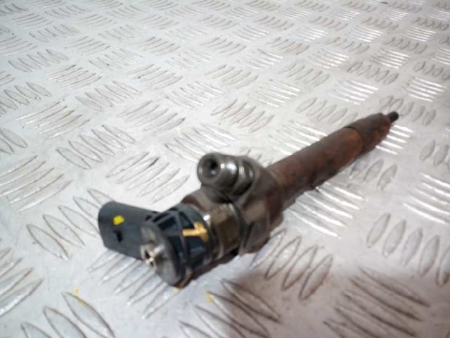 BMW 7810702 Inyector de combustible  disponible Valladolid