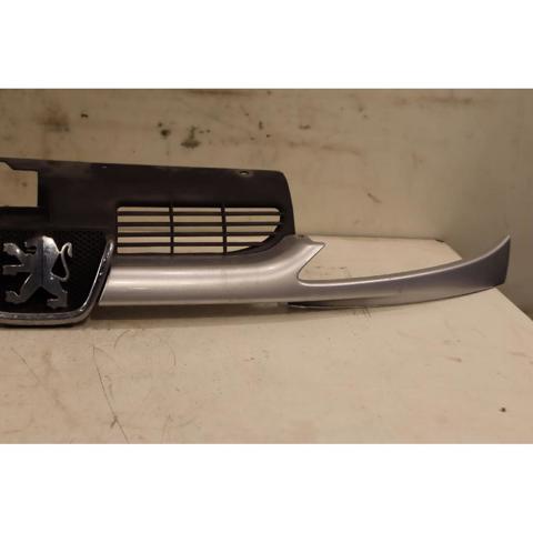 7810C5 PEUGEOT Emblema de la parrilla del radiador comprar Bilbao