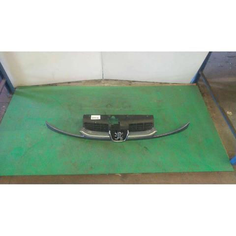 7810C5 PEUGEOT Emblema de la parrilla del radiador  comprar en Oviedo