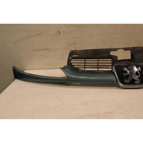 7810C5 PEUGEOT Emblema de la parrilla del radiador  en stock Gandía