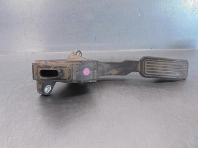 TOYOTA 7811002020 Pedal del acelerador  en stock Salamanca