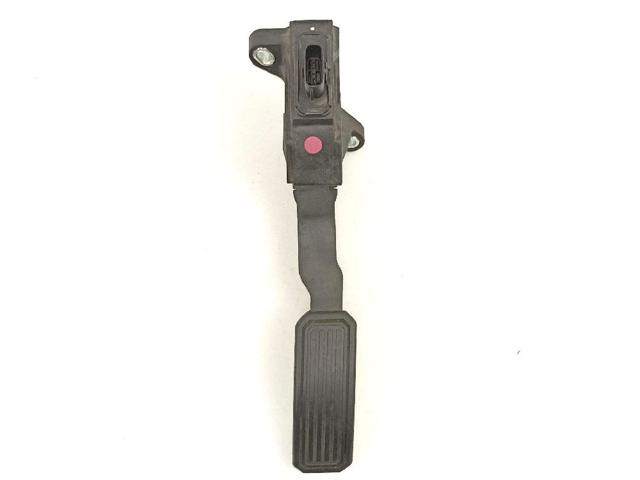 7811002021 TOYOTA Pedal del acelerador  disponible Alicante