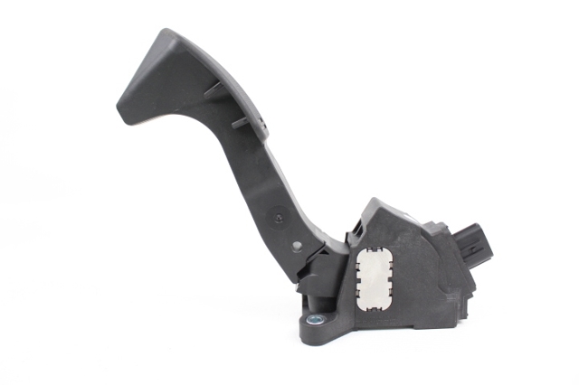 7811002120 TOYOTA Pedal del acelerador  disponible Vigo