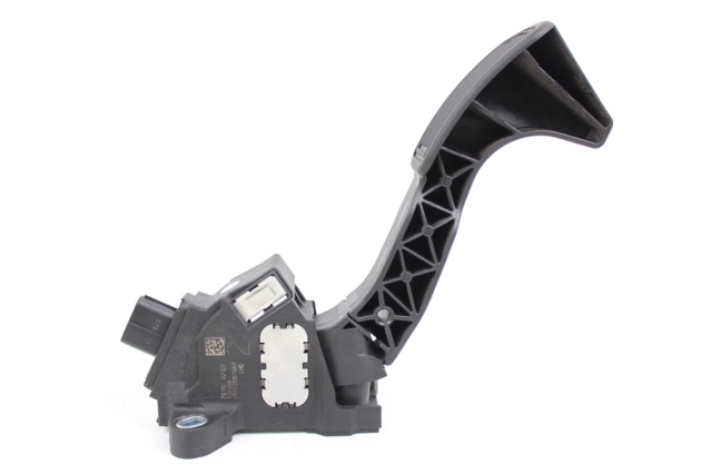 7811002120 TOYOTA Pedal del acelerador  comprar en Oviedo