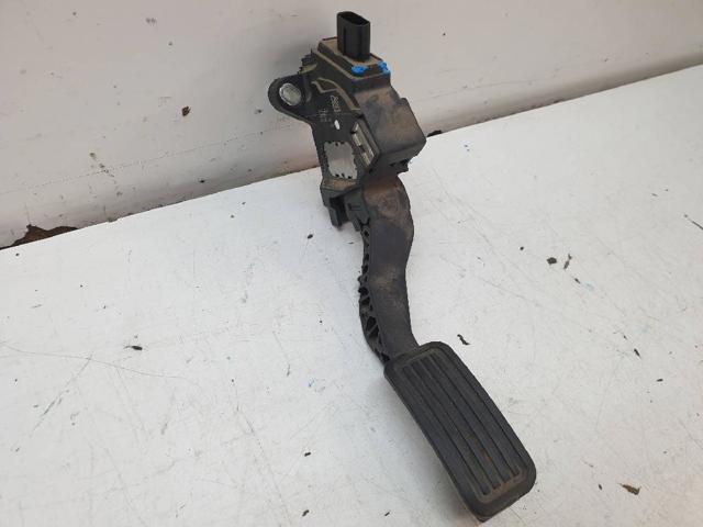 781100D010 TOYOTA Pedal del acelerador comprar Madrid