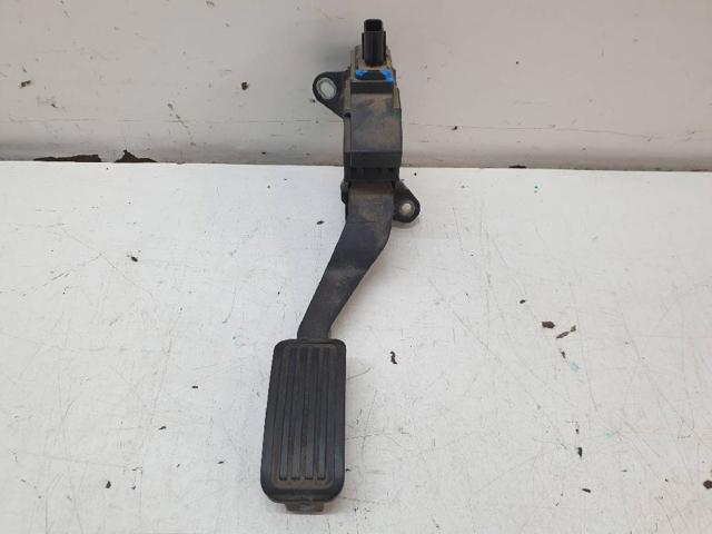 781100D010 Pedal del acelerador  en stock Granada