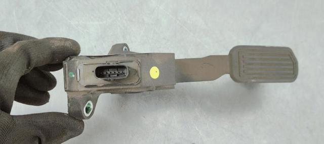 781100W040 Pedal del acelerador  en stock Granada
