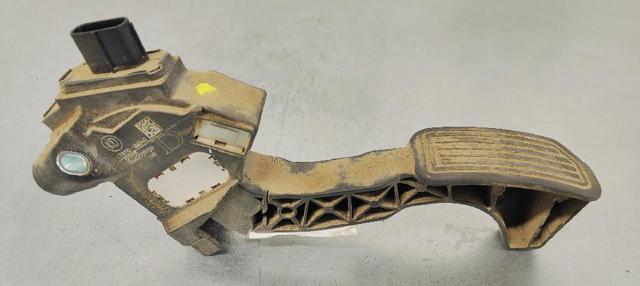 781100W040 Pedal del acelerador  en stock Granada