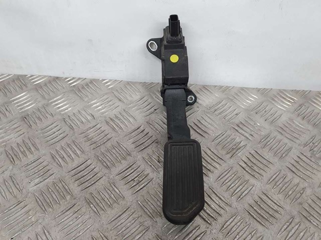 781100W040 Toyota