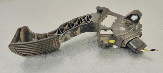 781100W040 TOYOTA Pedal del acelerador  comprar en Lleida