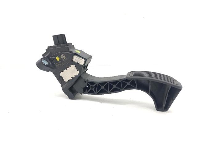 781100W040 Pedal del acelerador  comprar en Pontevedra