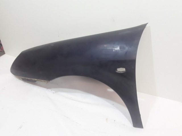 7840L0 Aleta delantera izquierda  disponible Burgos