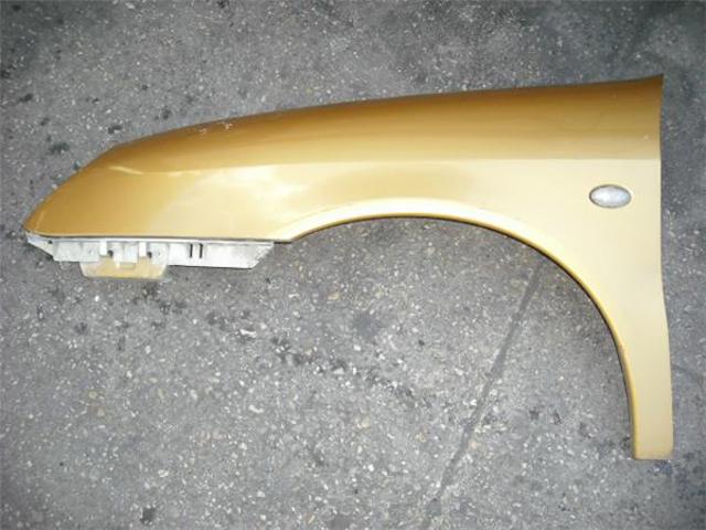 7840L0 Aleta delantera izquierda  disponible Utrera