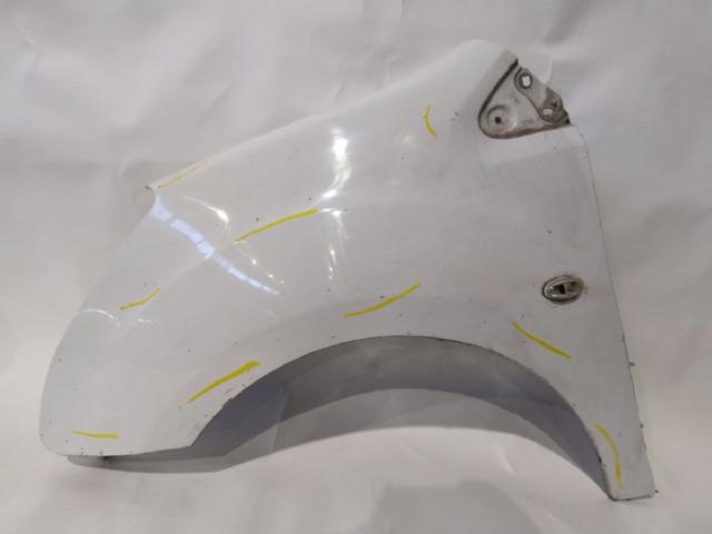 7840W2 Aleta delantera izquierda  disponible Utrera